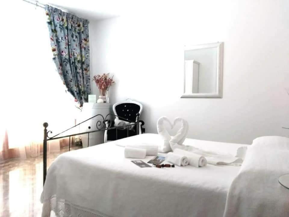 B&B Le Dive Ostra Bagian luar foto