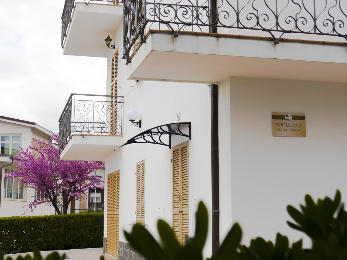 B&B Le Dive Ostra Bagian luar foto