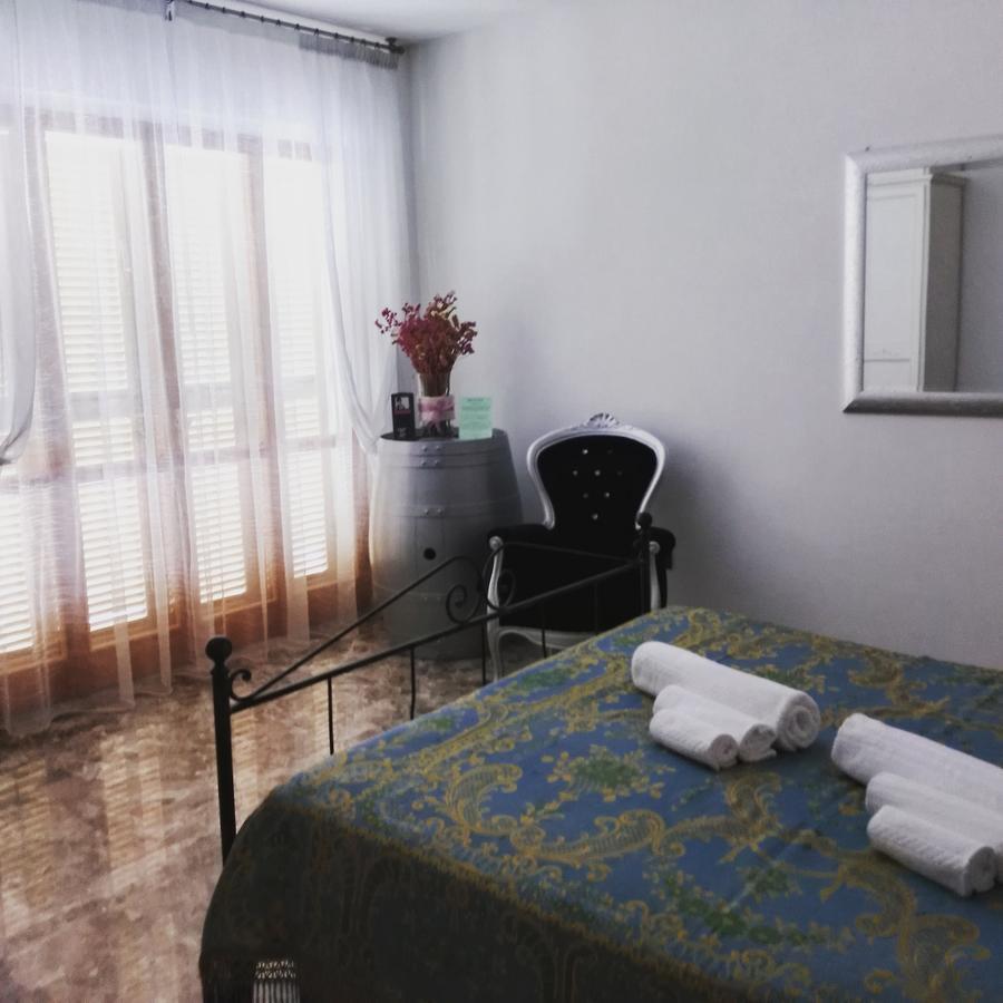 B&B Le Dive Ostra Bagian luar foto