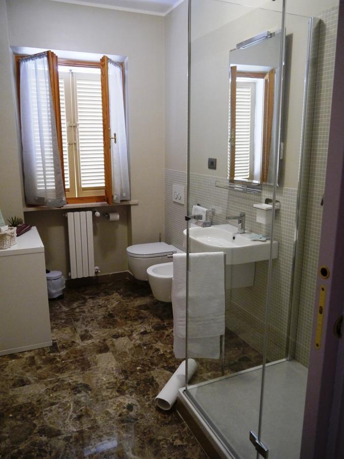 B&B Le Dive Ostra Bagian luar foto
